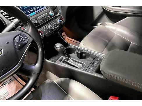 Used 2016 Chevrolet Impala LTZ FWD image 18