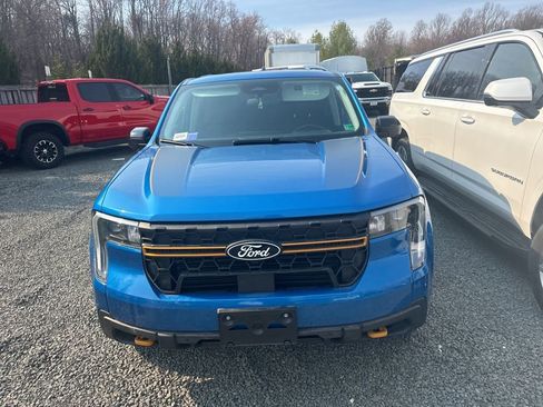 Used 2025 Ford Maverick Tremor image 2