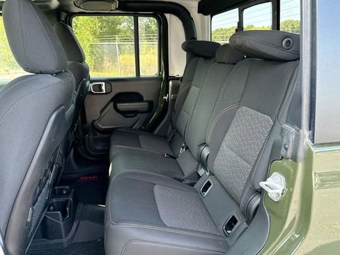 Used 2023 Jeep Gladiator Mojave w/ Cold Weather Group image 24