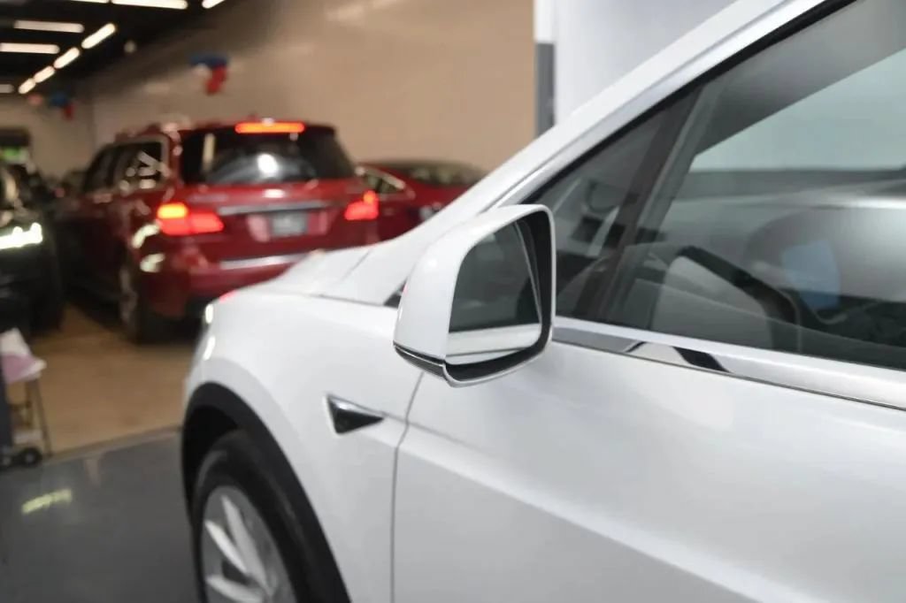 Used 2020 Tesla Model X Long Range AWD/4WD image 14