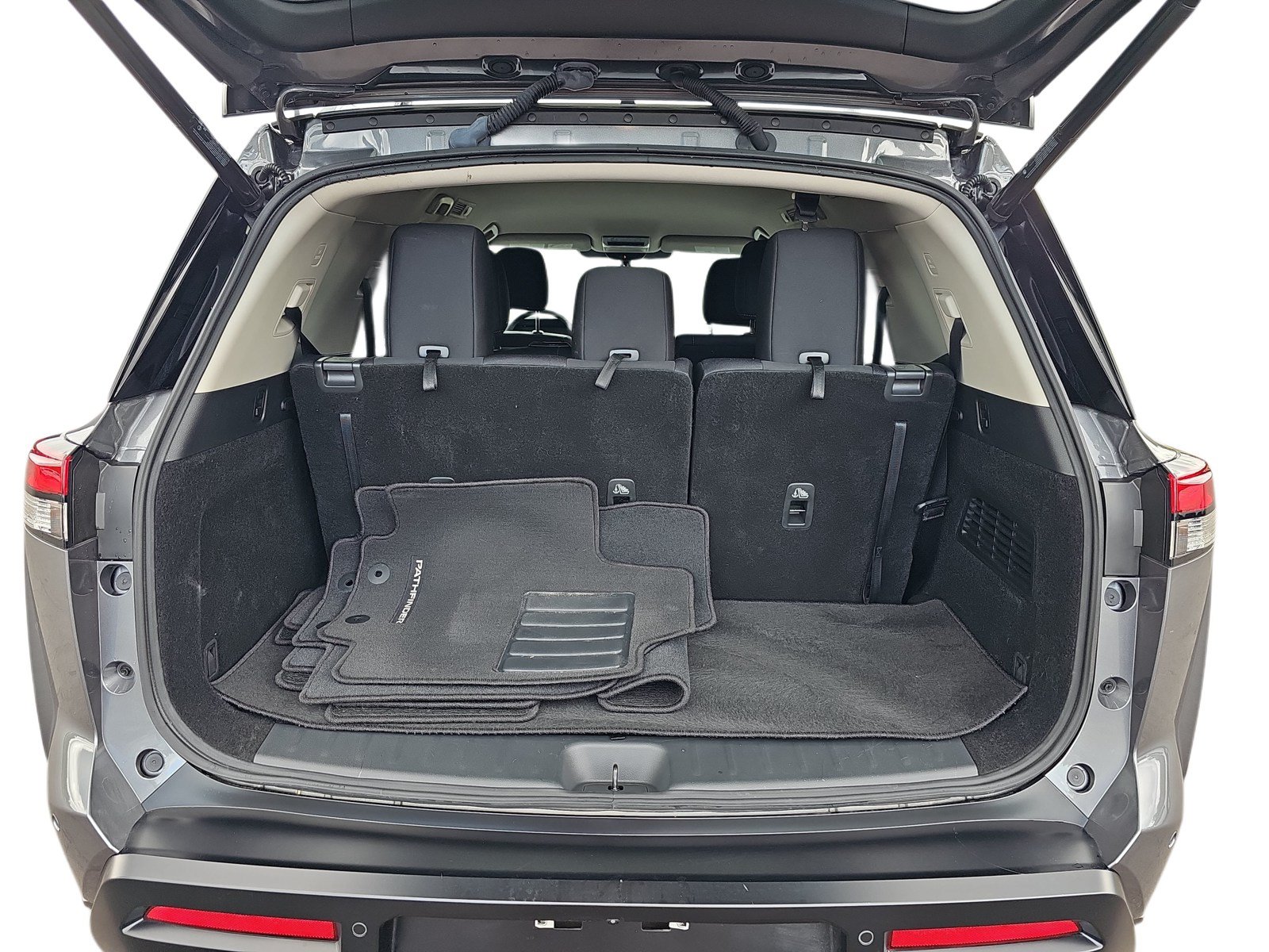 Used 2026 Nissan Pathfinder SV FWD image 26