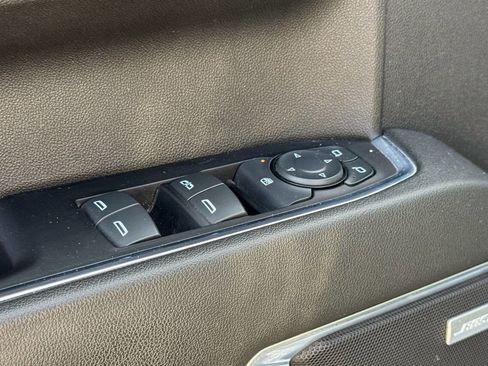 Used 2022 Chevrolet Silverado 1500 LT Trail Boss w/ LT Trail Boss Premium Package AWD/4WD image 19