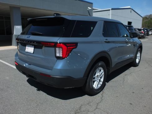 New 2026 Ford Explorer Active image 10