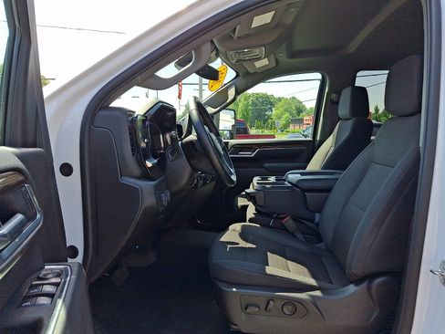 Used 2025 Chevrolet Silverado 2500 LT w/ Convenience Package AWD/4WD image 15