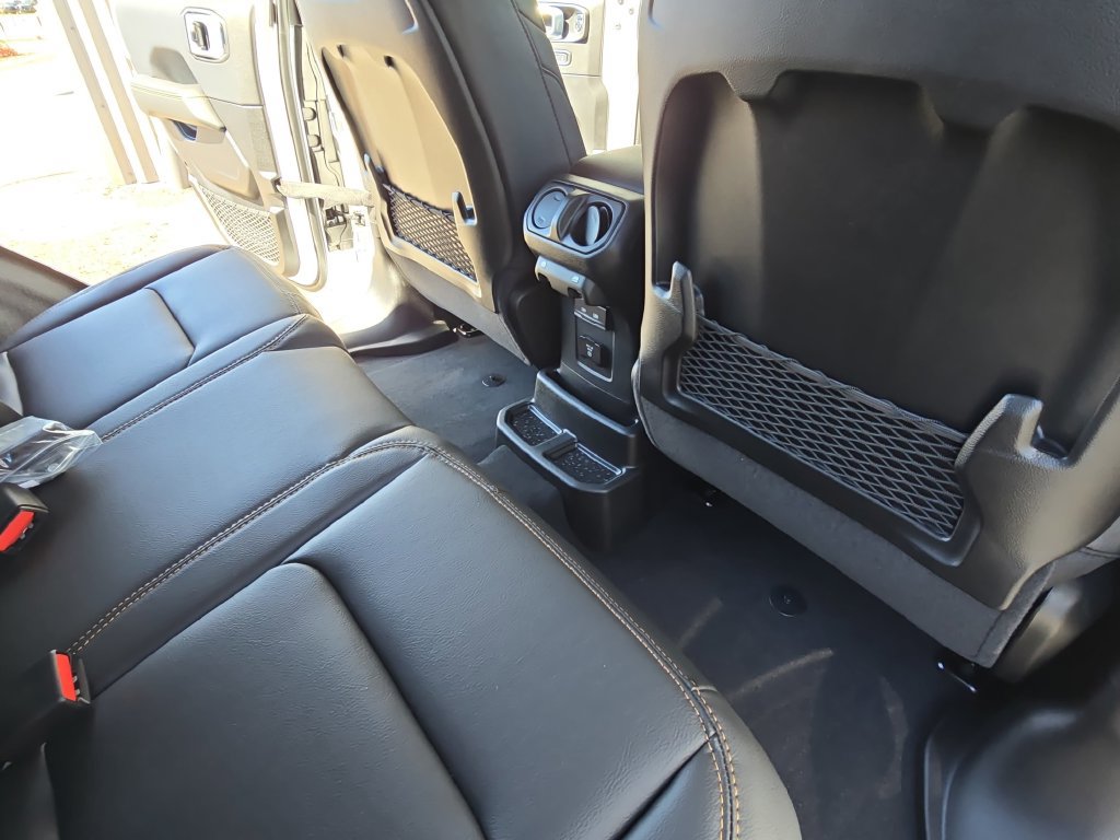 New 2026 Jeep Wrangler Unlimited Sahara AWD/4WD image 12