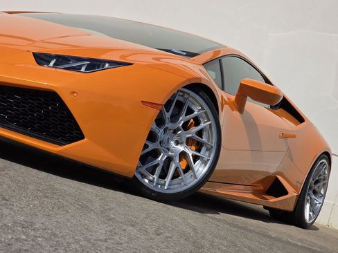 Used 2015 Lamborghini Huracan LP 610-4 image 9