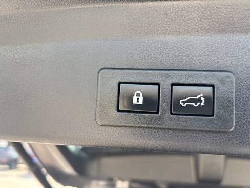 Used 2023 Subaru Ascent Touring AWD/4WD image 39