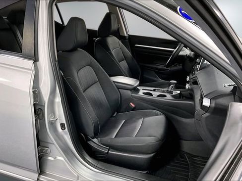 Used 2022 Nissan Altima 2.5 SV image 27