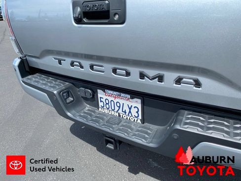 Certified 2023 Toyota Tacoma TRD Off-Road w/ Technology Package AWD/4WD image 13