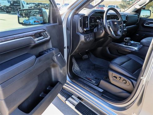 Used 2023 Chevrolet Silverado 1500 LTZ image 24