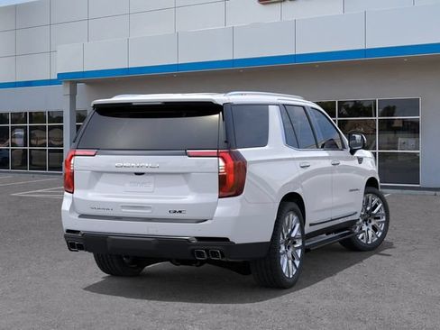 New 2026 GMC Yukon Denali Ultimate w/ LPO, Floor Liner Package AWD/4WD image 4