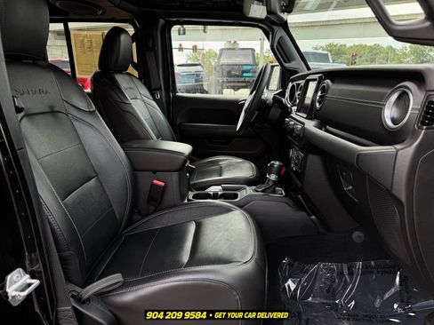 Used 2023 Jeep Wrangler Unlimited Sahara AWD/4WD image 36