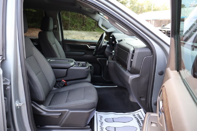Used 2023 Chevrolet Silverado 1500 LT AWD/4WD image 25