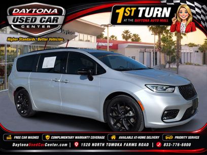 Used 2026 Chrysler Pacifica Limited w/ S Appearance Package