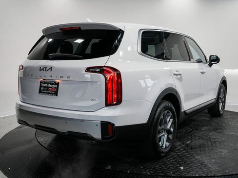 Used 2024 Kia Telluride LX image 8