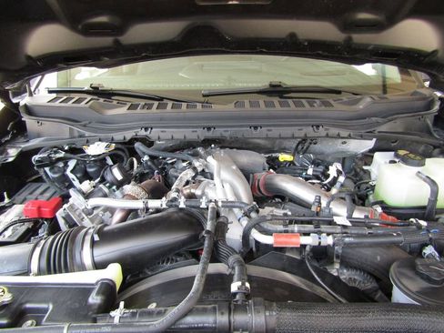 Used 2025 Ford F350 Lariat w/ Lariat Ultimate Package AWD/4WD image 35