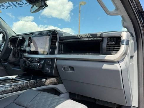 Certified 2024 Ford F250 XLT w/ XLT Premium Package image 19