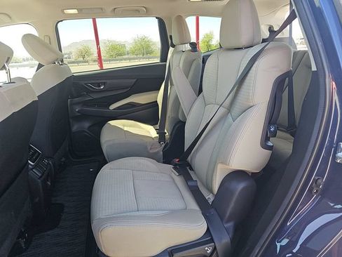 Used 2025 Subaru Ascent Premium AWD/4WD image 11