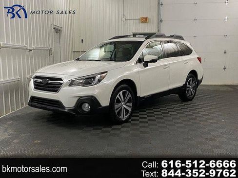 Used 2018 Subaru Outback 2.5i Limited image 1
