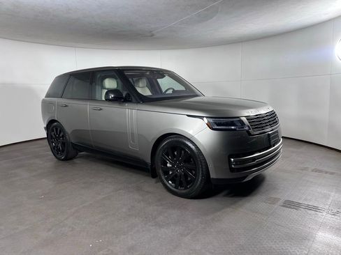 Used 2023 Land Rover Range Rover SE AWD/4WD image 9