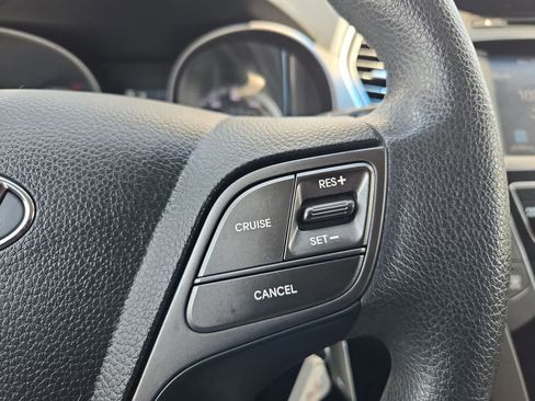 Used 2017 Hyundai Santa Fe Sport FWD image 23