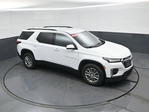 Used 2023 Chevrolet Traverse LT image 42