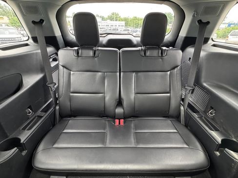 Used 2023 Ford Explorer Limited w/ Limited Technology Package AWD/4WD image 32
