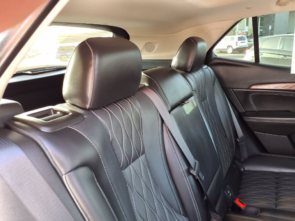 Used 2023 Buick Envision Avenir AWD/4WD image 22