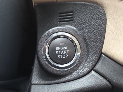 Used 2023 Subaru Outback Limited image 22