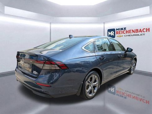 Used 2023 Honda Accord EX image 4