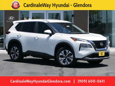 Used 2023 Nissan Rogue SV FWD image 1