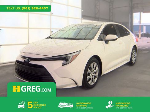 Used 2024 Toyota Corolla LE FWD image 1