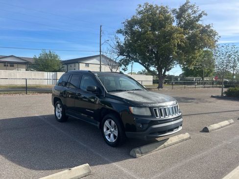 Used 2012 Jeep Compass Sport FWD image 3