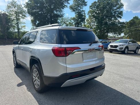 Used 2018 GMC Acadia SLE FWD image 4