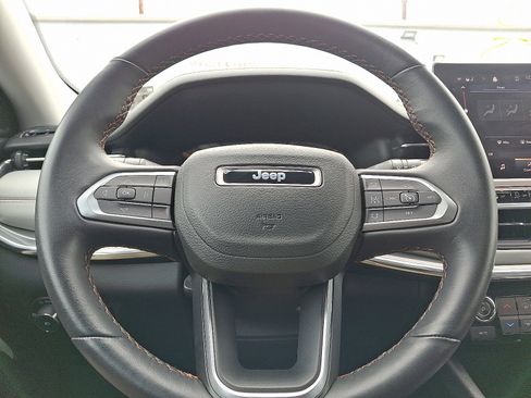 Certified 2022 Jeep Compass Limited image 21