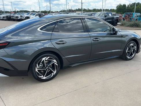 Used 2026 Hyundai Sonata SEL FWD image 9
