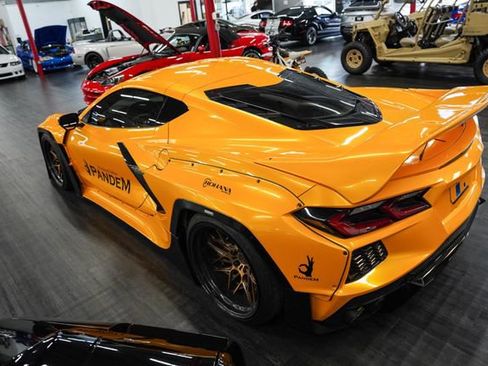 Used 2021 Chevrolet Corvette Stingray Coupe w/ 1LT RWD image 3