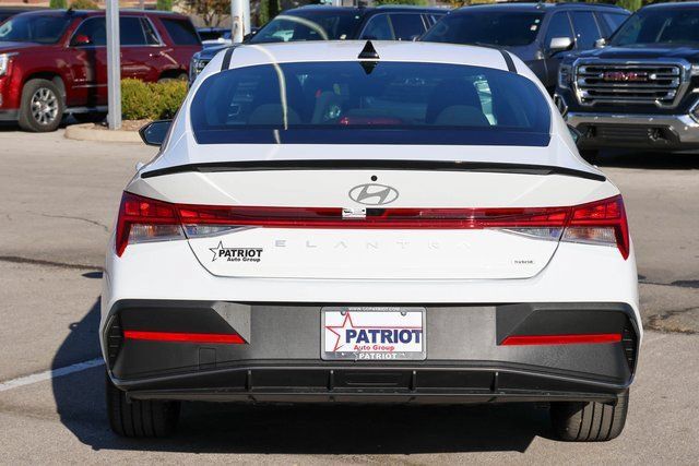 New 2026 Hyundai Elantra SEL w/ Cargo Package FWD image 4
