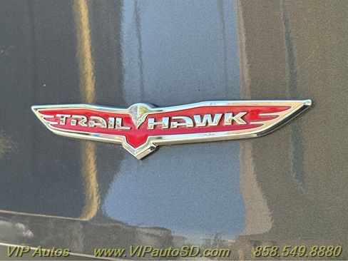 Used 2015 Jeep Cherokee Trailhawk image 40