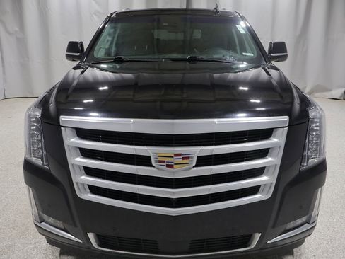 Used 2018 Cadillac Escalade ESV Premium Luxury AWD/4WD image 7