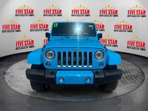 Used 2017 Jeep Wrangler Unlimited Sahara w/ Connectivity Group AWD/4WD image 2