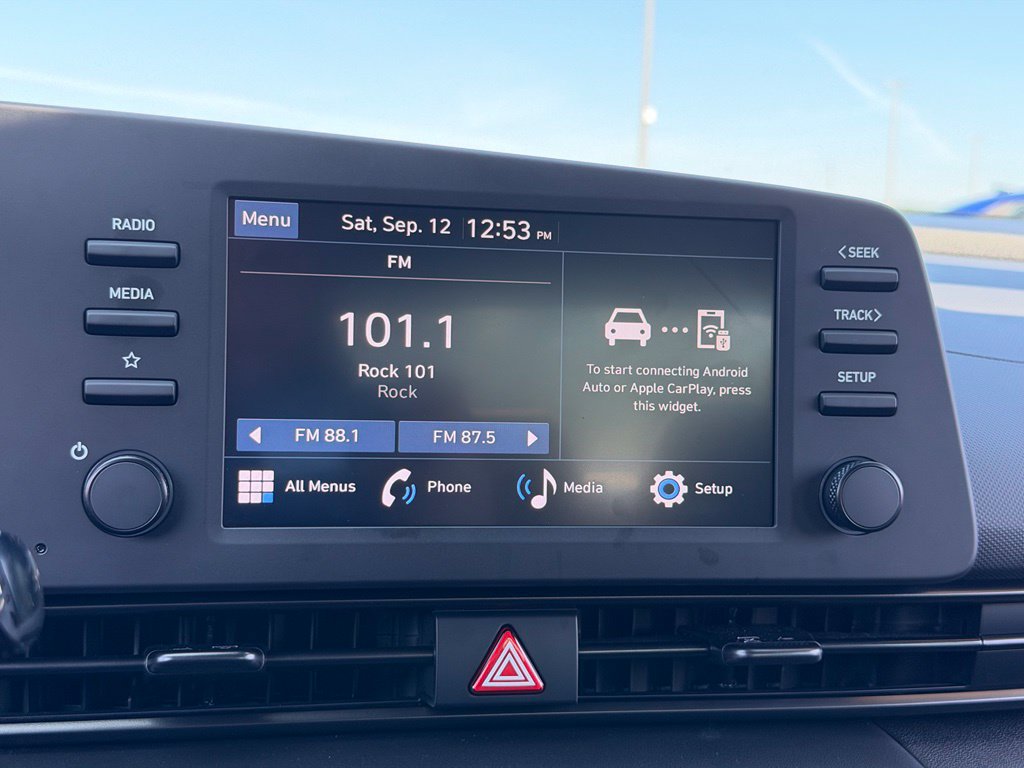 Certified 2025 Hyundai Elantra Sport FWD image 9
