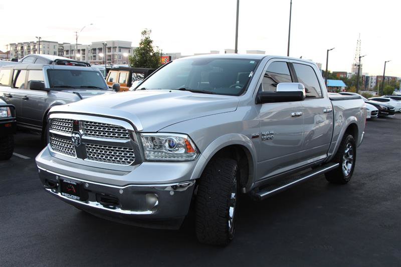 Used 2017 RAM 1500 Laramie w/ Convenience Group AWD/4WD image 4