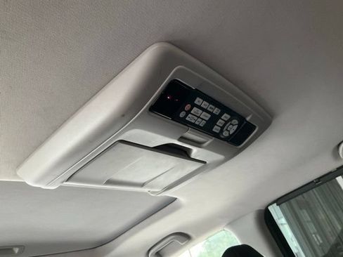 Used 2016 Honda Pilot Touring image 19