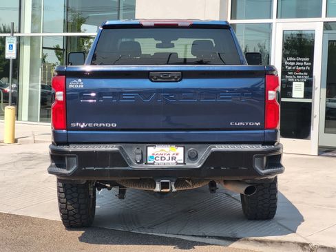 Used 2021 Chevrolet Silverado 2500 Custom w/ Custom Value Package AWD/4WD image 6