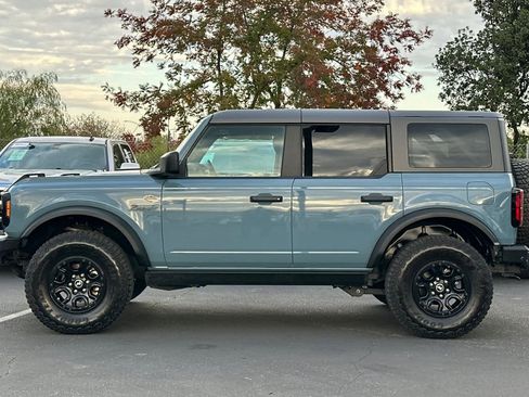 Used 2023 Ford Bronco Wildtrak image 6