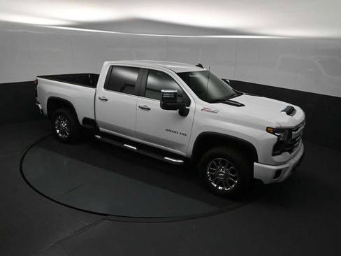 New 2026 Chevrolet Silverado 2500 LT w/ Z71 Chrome Sport Edition AWD/4WD image 14