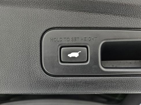 Used 2024 Acura MDX A-Spec image 10