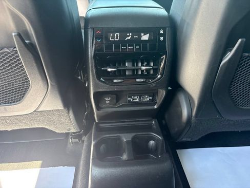 Used 2021 Jeep Grand Cherokee L Laredo w/ Luxury Tech Group I AWD/4WD image 31