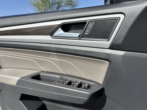 Used 2023 Volkswagen Atlas SE image 20